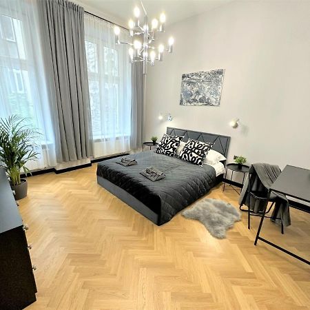 Luxury 100M2 Loft Design-Apartment At Wawel + Netflix クラクフ エクステリア 写真