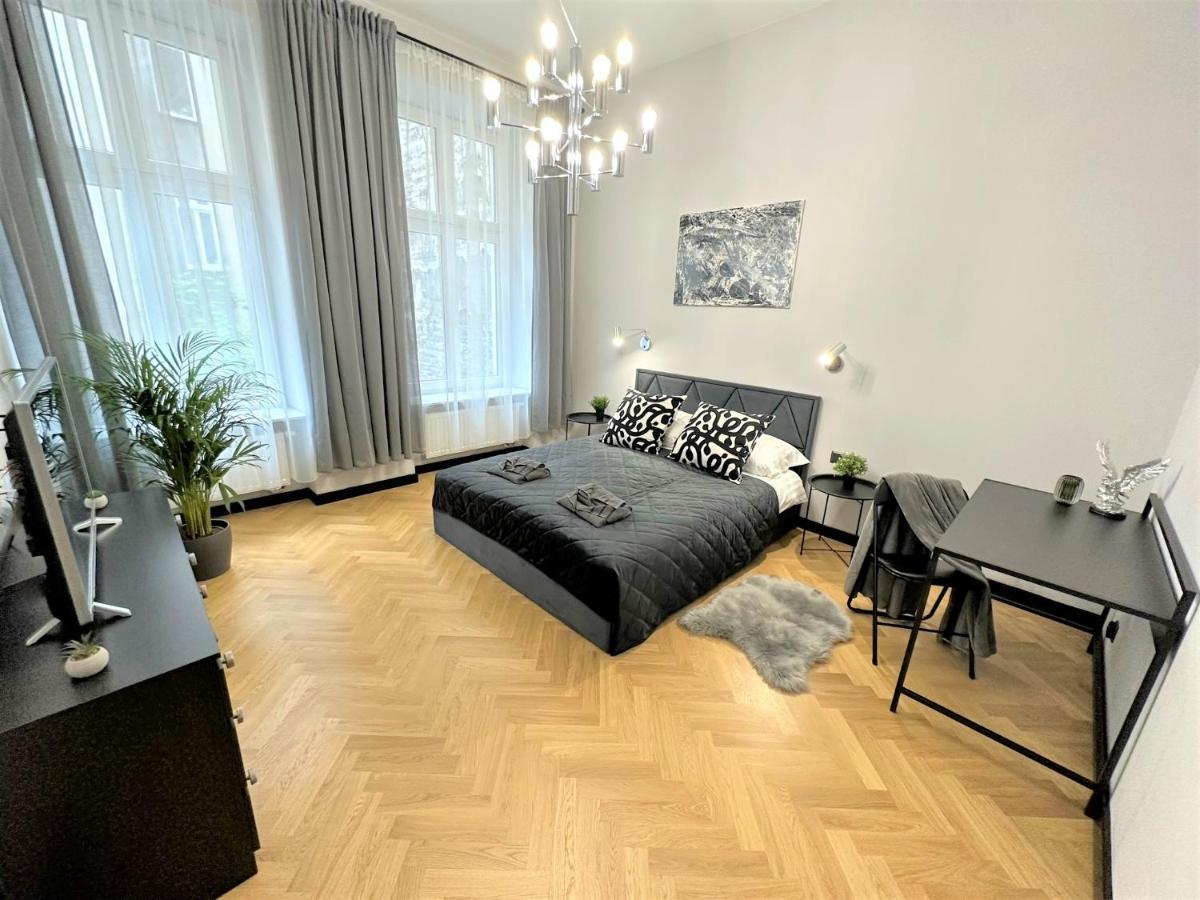 Luxury 100M2 Loft Design-Apartment At Wawel + Netflix クラクフ エクステリア 写真