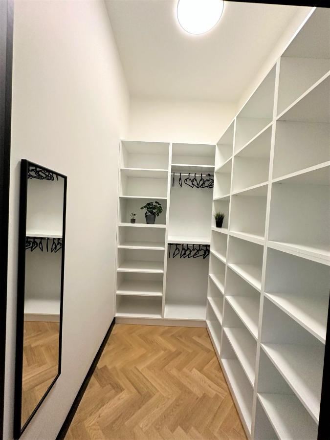 Luxury 100M2 Loft Design-Apartment At Wawel + Netflix クラクフ エクステリア 写真